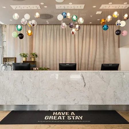 Clarion Admiral Hotel