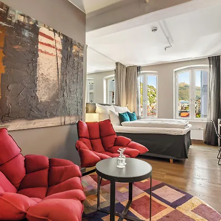 Clarion Admiral Hotel