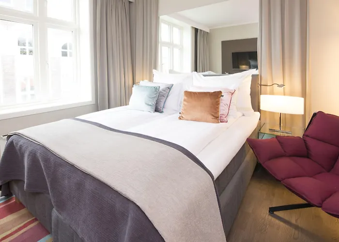 Clarion Admiral Hotel