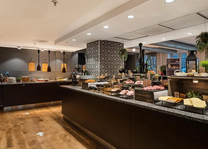 Clarion Admiral Hotel