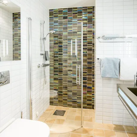 Clarion Admiral Hotel