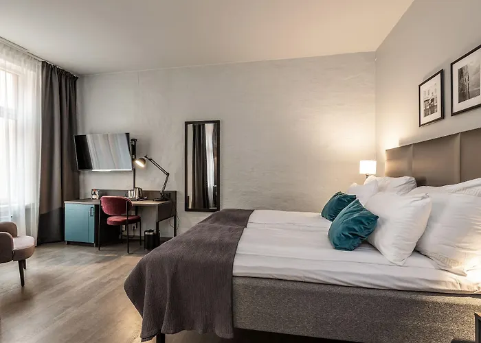 Clarion Admiral Hotel