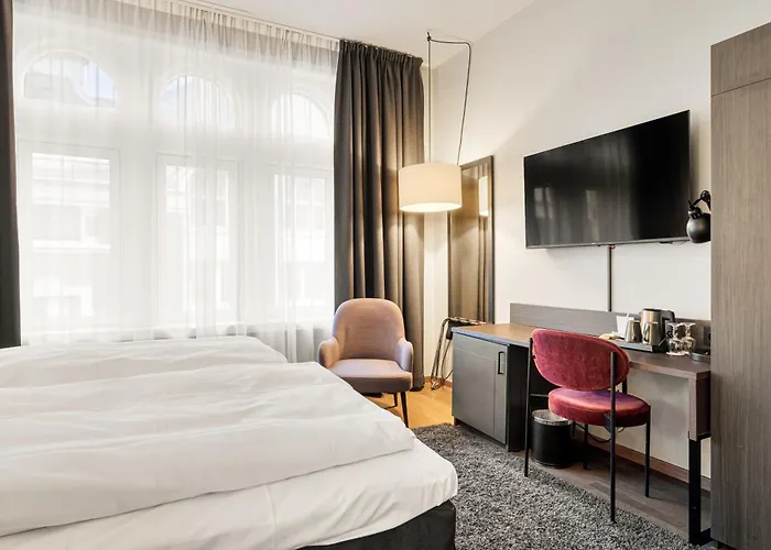 Clarion Admiral Hotel