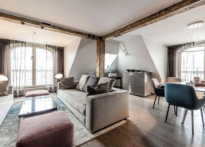 Clarion Admiral Hotel