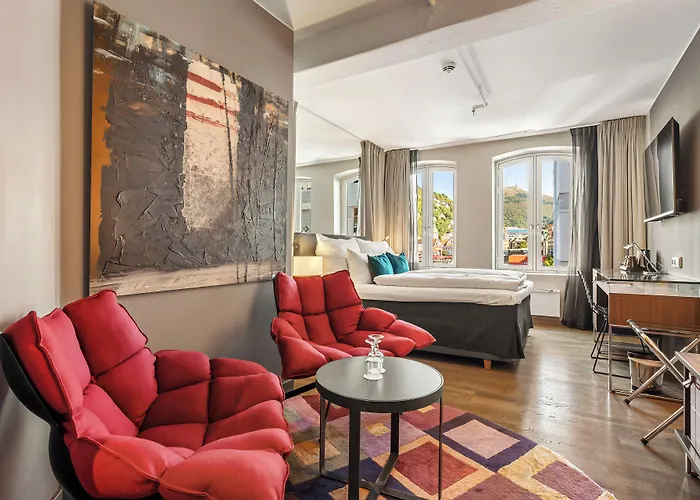 Clarion Admiral Hotel