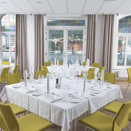 Clarion Admiral Hotel